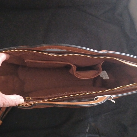 Melie Bianco Tan and Brown Trapezoid Shoulder Bag - Picture 3 of 4